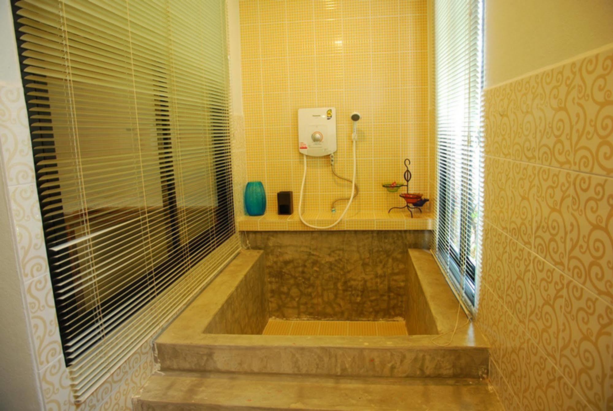 Boutique Raft Resort Сайок Экстерьер фото